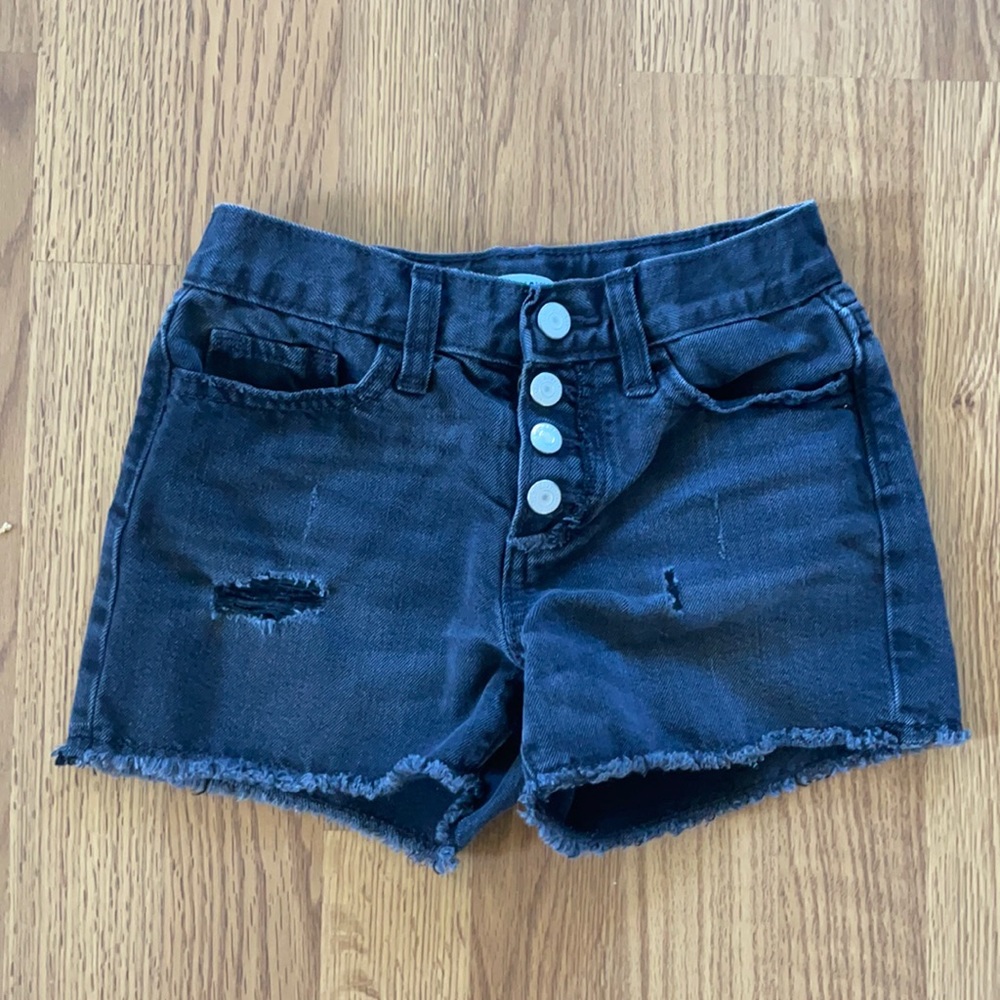 Old Navy girls shorts. Size 8.